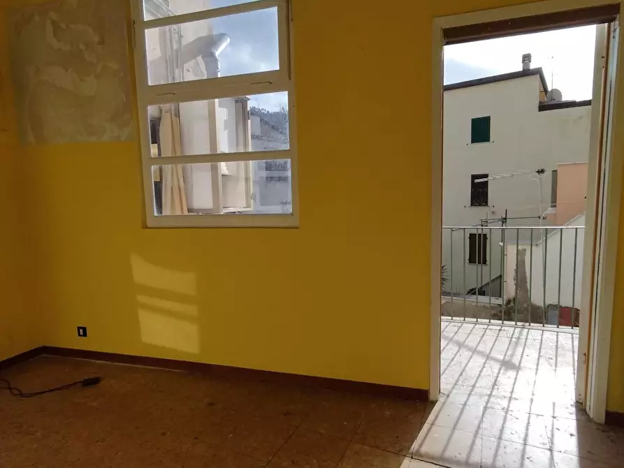 Immagine 3 di Appartamento in vendita  a Massa