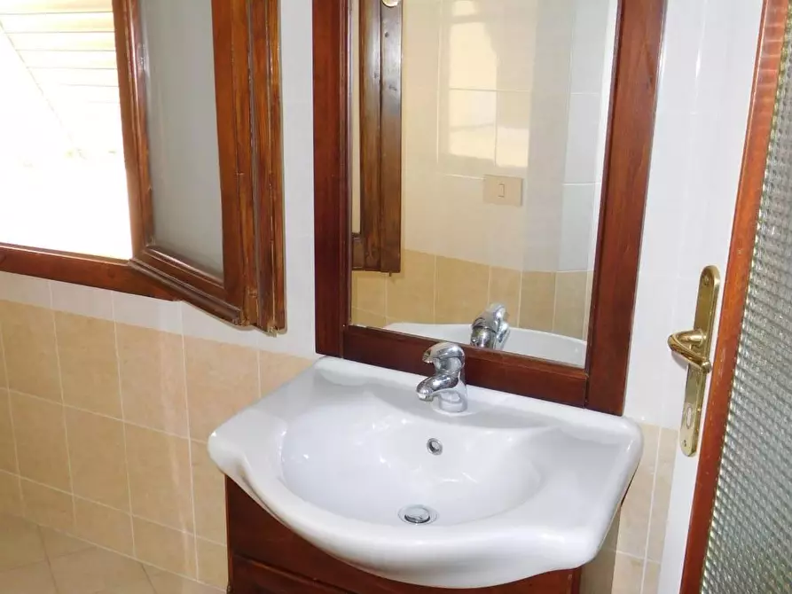 Immagine 13 di Terratetto in vendita  a Pisa