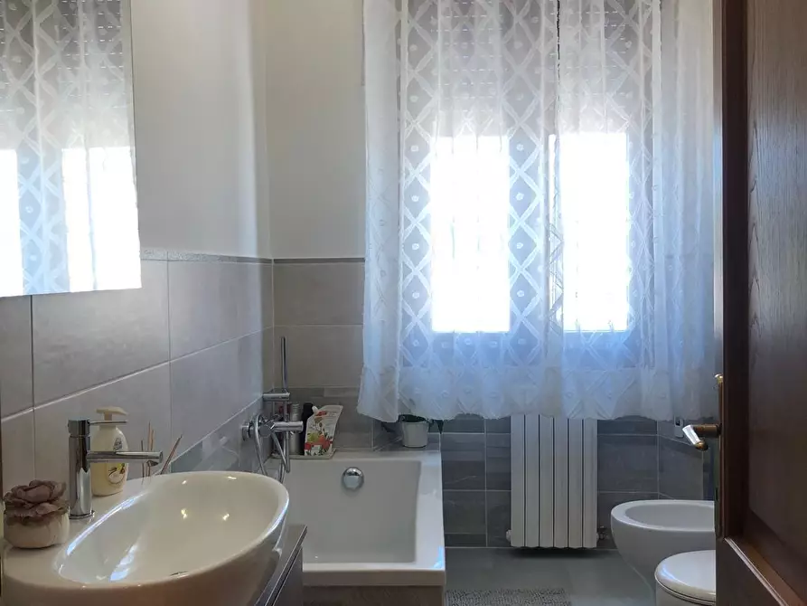 Immagine 12 di Appartamento in vendita  a Poggibonsi