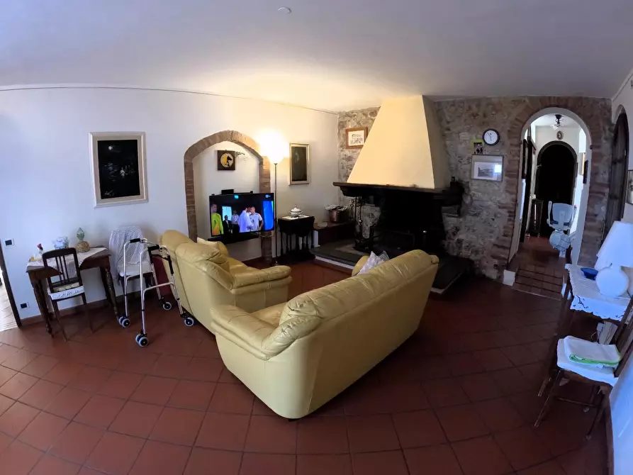 Immagine 8 di Rustico / casale in vendita  a Colle Di Val D'elsa