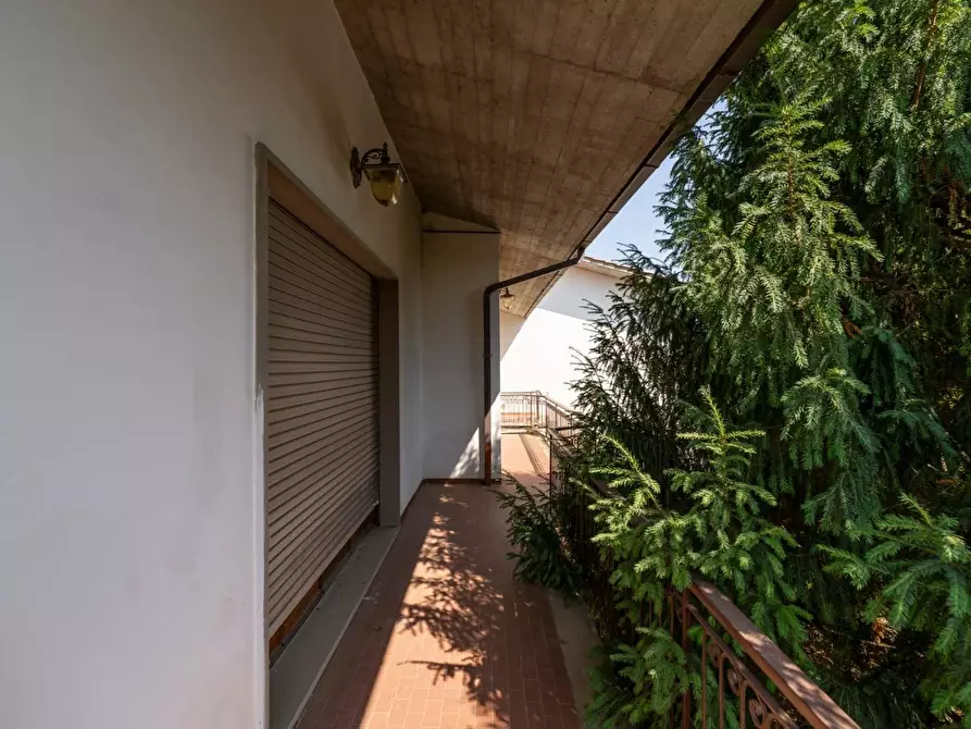 Immagine 10 di Casa trifamiliare in vendita  a Casciana Terme Lari