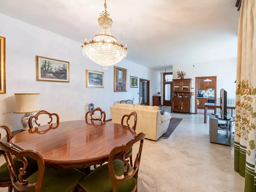 Immagine 8 di Casa trifamiliare in vendita  a Casciana Terme Lari