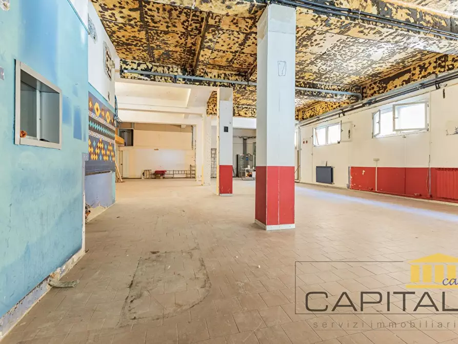 Immagine 3 di Locale commerciale in affitto  a Pisa