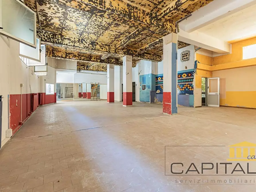 Immagine 9 di Locale commerciale in affitto  a Pisa