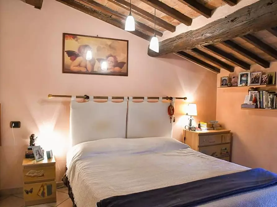 Immagine 17 di Mansarda in vendita  a Monteriggioni