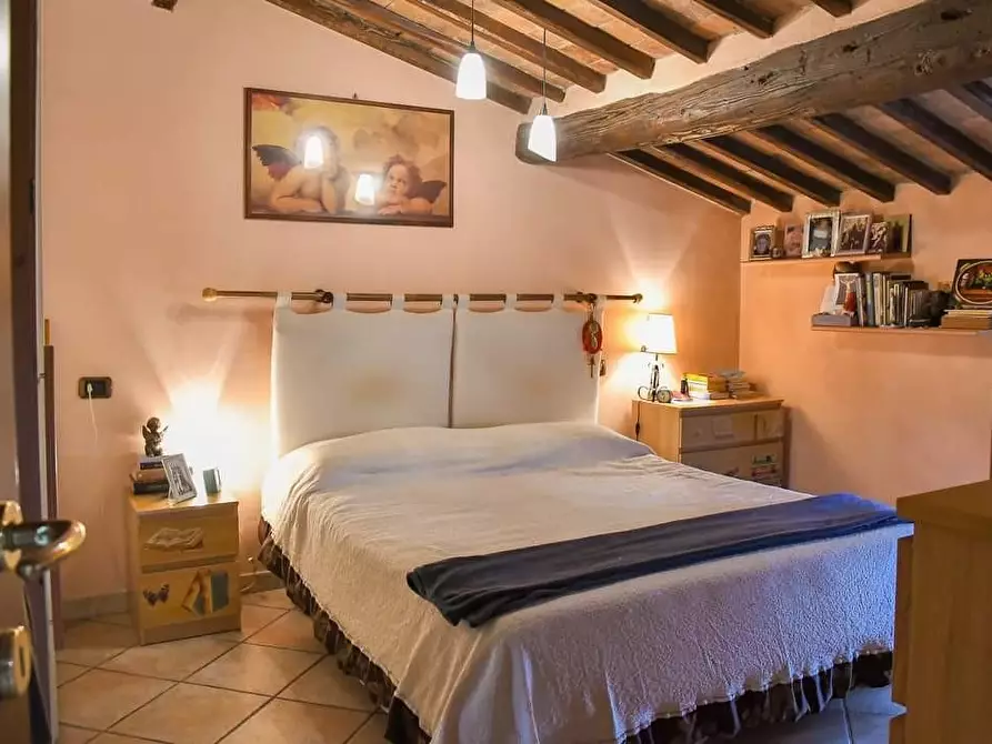 Immagine 19 di Mansarda in vendita  a Monteriggioni