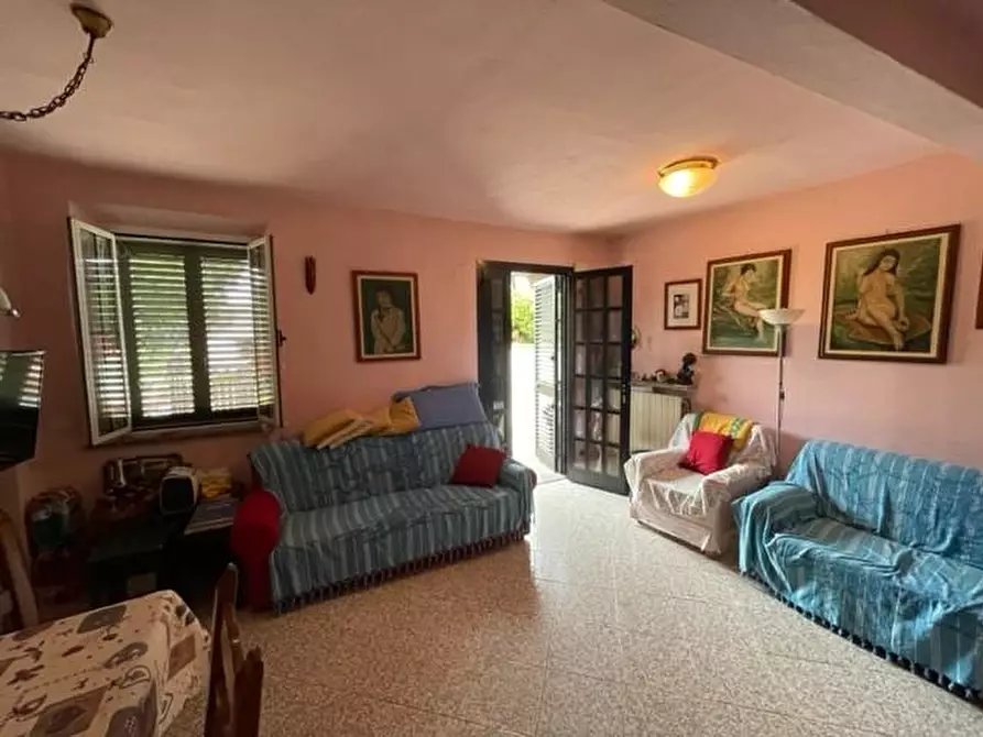 Immagine 1 di Porzione di casa in vendita  a San Giuliano Terme