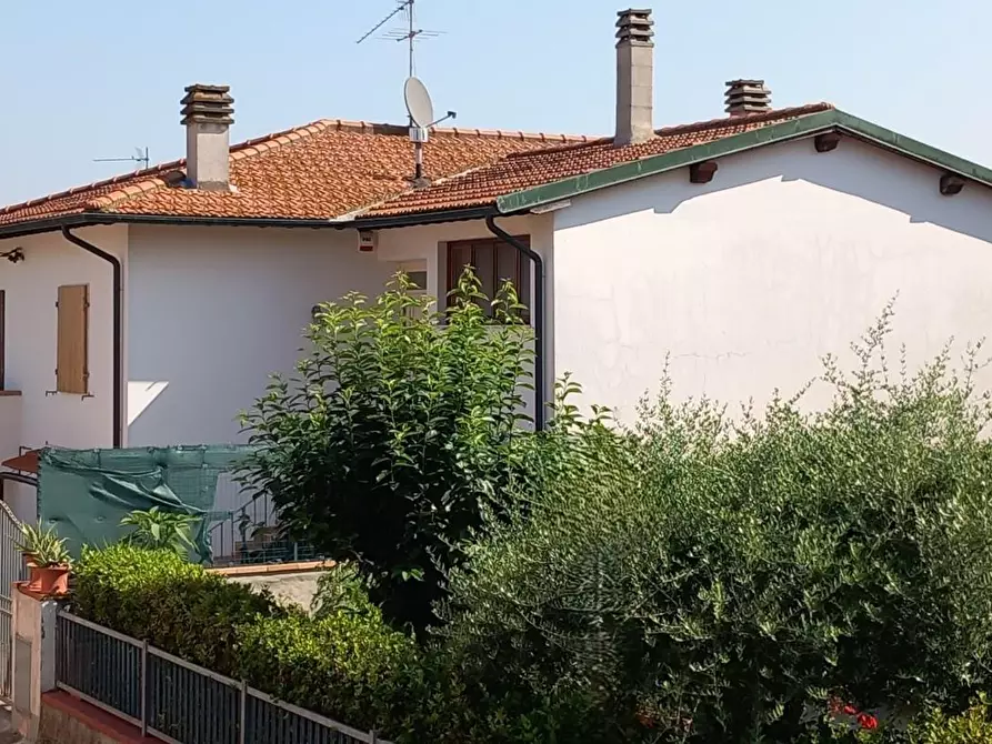 Immagine 1 di Casa indipendente in vendita  a Montopoli In Val D'arno