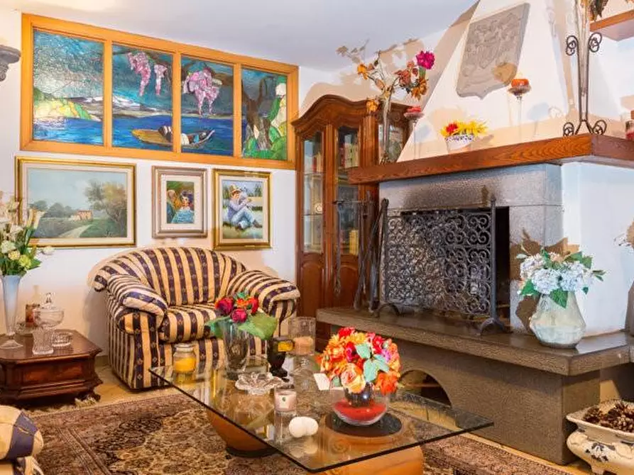 Immagine 6 di Villa in vendita  a Montescudaio