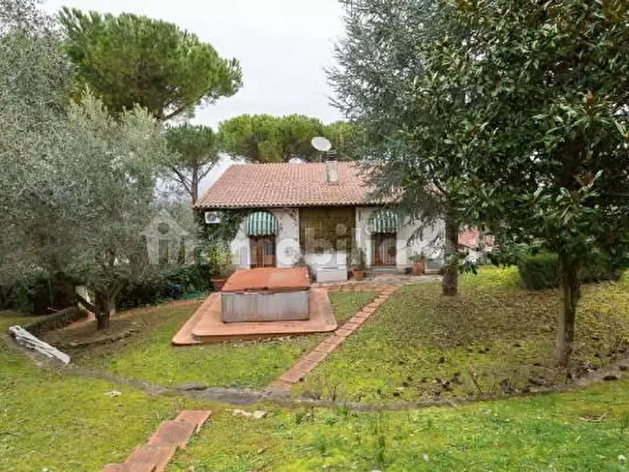 Immagine 3 di Villa in vendita  a Montescudaio