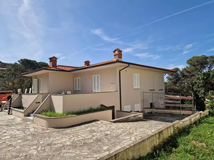 Immagine 3 di Appartamento in vendita  a Rosignano Marittimo