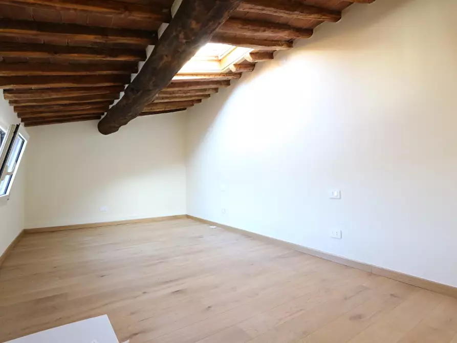 Immagine 25 di Appartamento in vendita  a Cascina