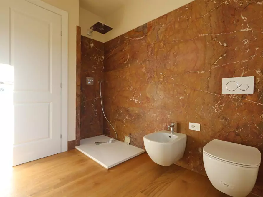 Immagine 23 di Appartamento in vendita  a Cascina