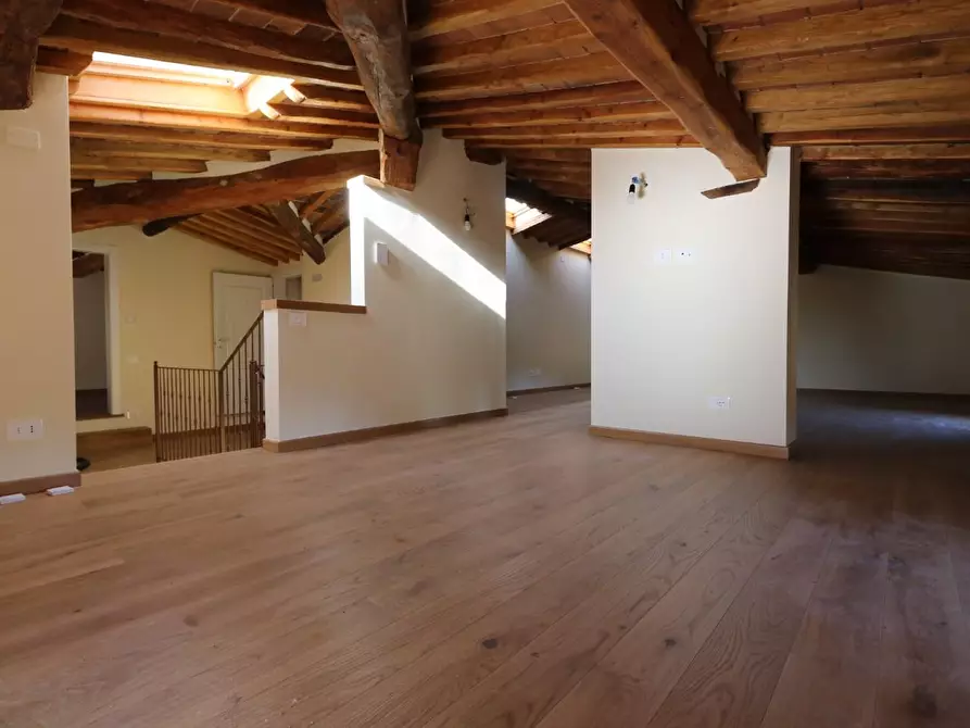 Immagine 35 di Appartamento in vendita  a Cascina