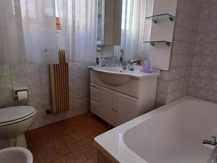 Immagine 14 di Appartamento in vendita  a Massa