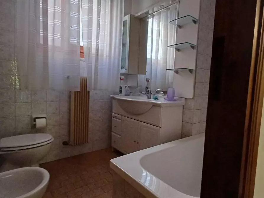 Immagine 13 di Appartamento in vendita  a Massa