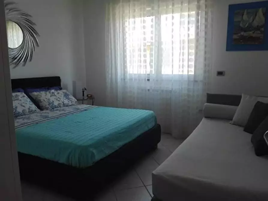 Immagine 13 di Appartamento in vendita  a Rosignano Marittimo