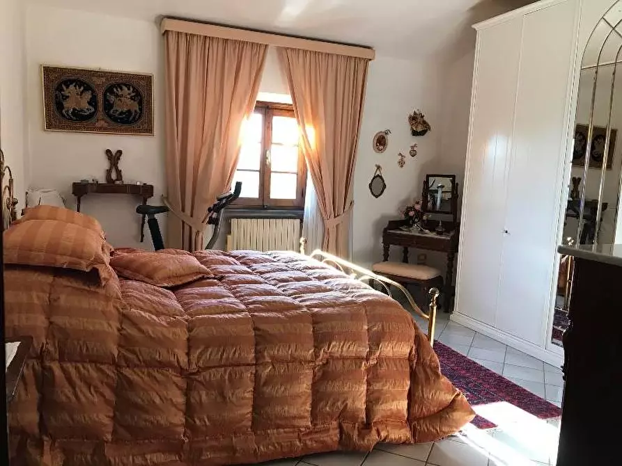 Immagine 12 di Casa colonica in vendita  a Castelfiorentino