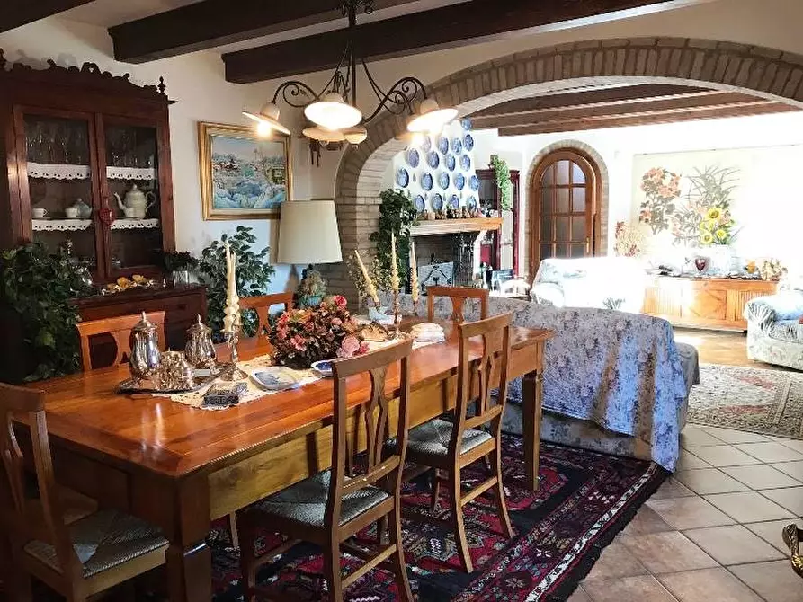 Immagine 8 di Casa colonica in vendita  a Castelfiorentino