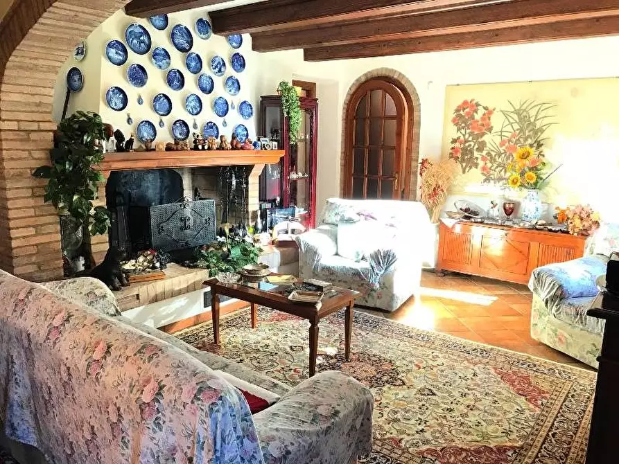 Immagine 7 di Casa colonica in vendita  a Castelfiorentino