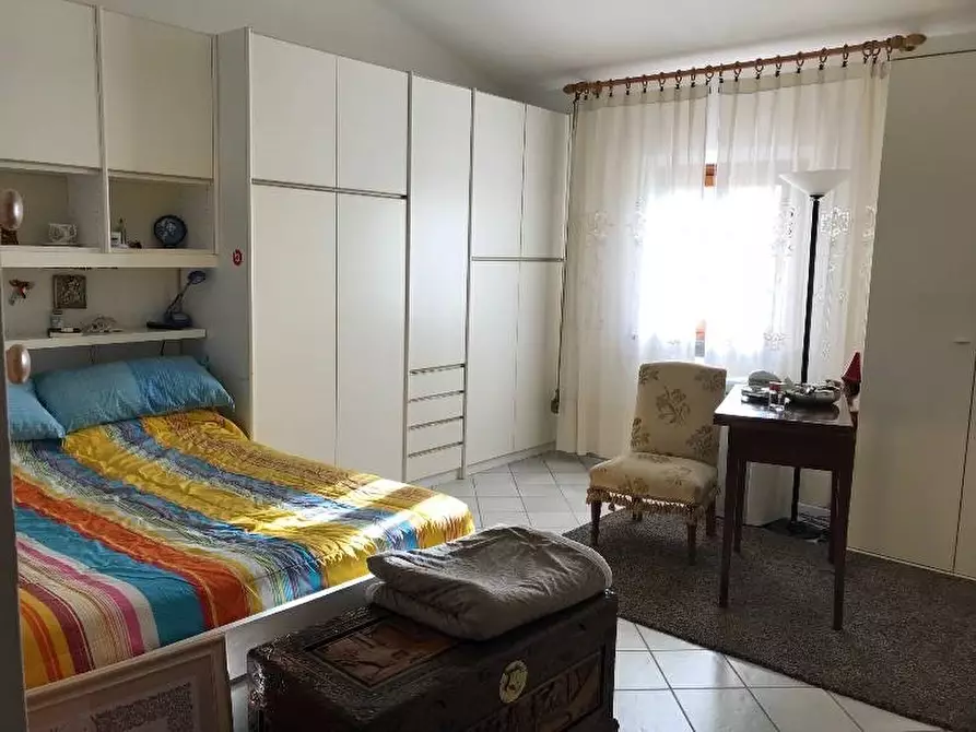 Immagine 11 di Casa colonica in vendita  a Castelfiorentino