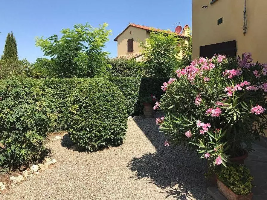 Immagine 15 di Casa colonica in vendita  a Castelfiorentino