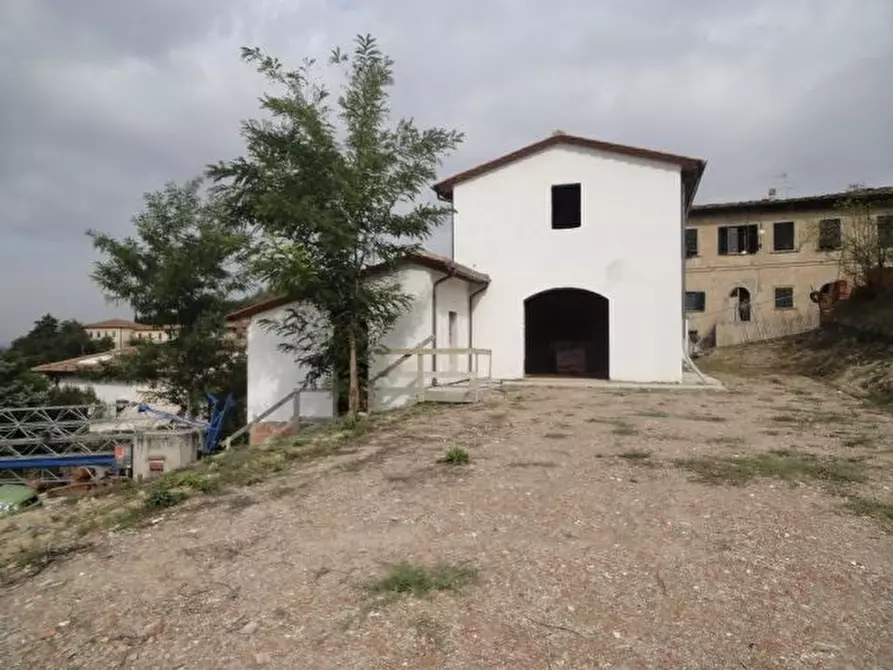 Immagine 4 di Villa in vendita  a Certaldo