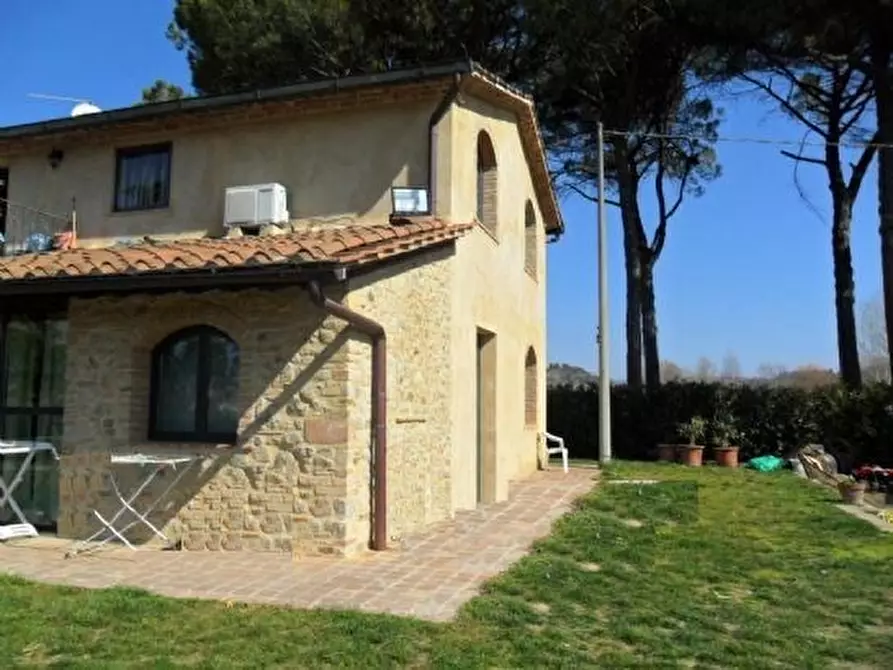 Immagine 1 di Porzione di casa in vendita  a Certaldo
