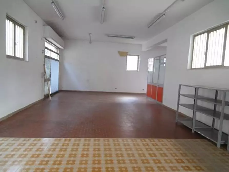 Immagine 4 di Negozio in vendita  a Certaldo