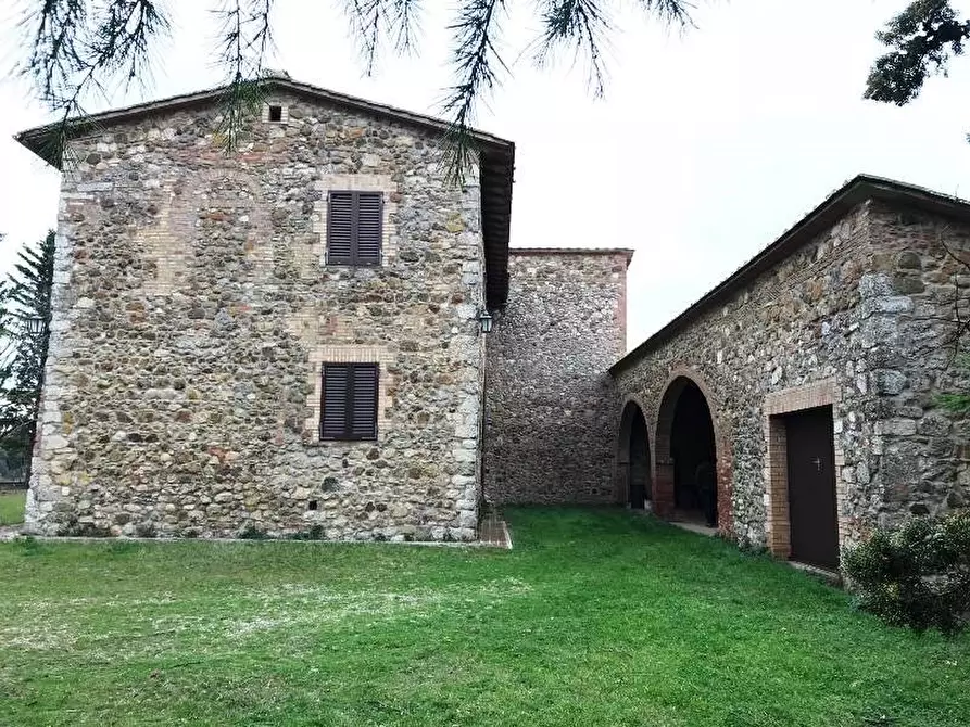 Immagine 4 di Azienda agricola in vendita  a Murlo