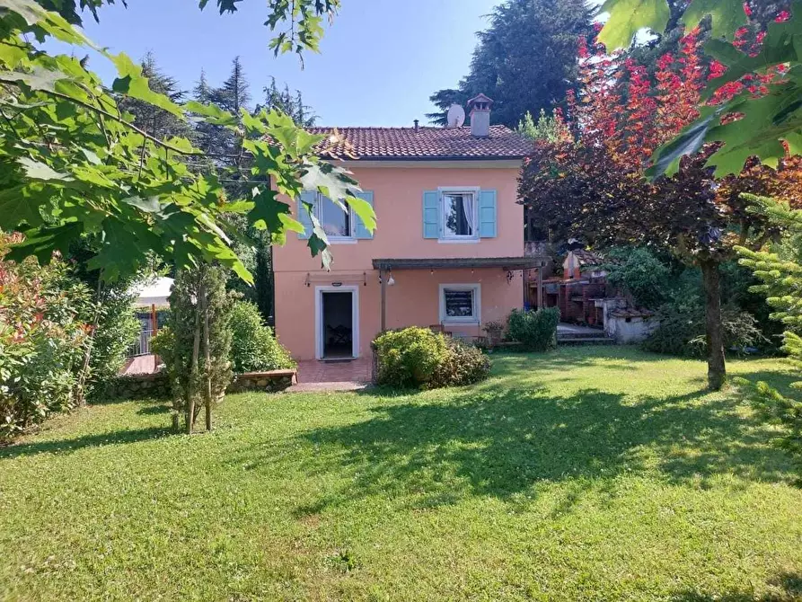 Immagine 1 di Villa in vendita  a Fosdinovo