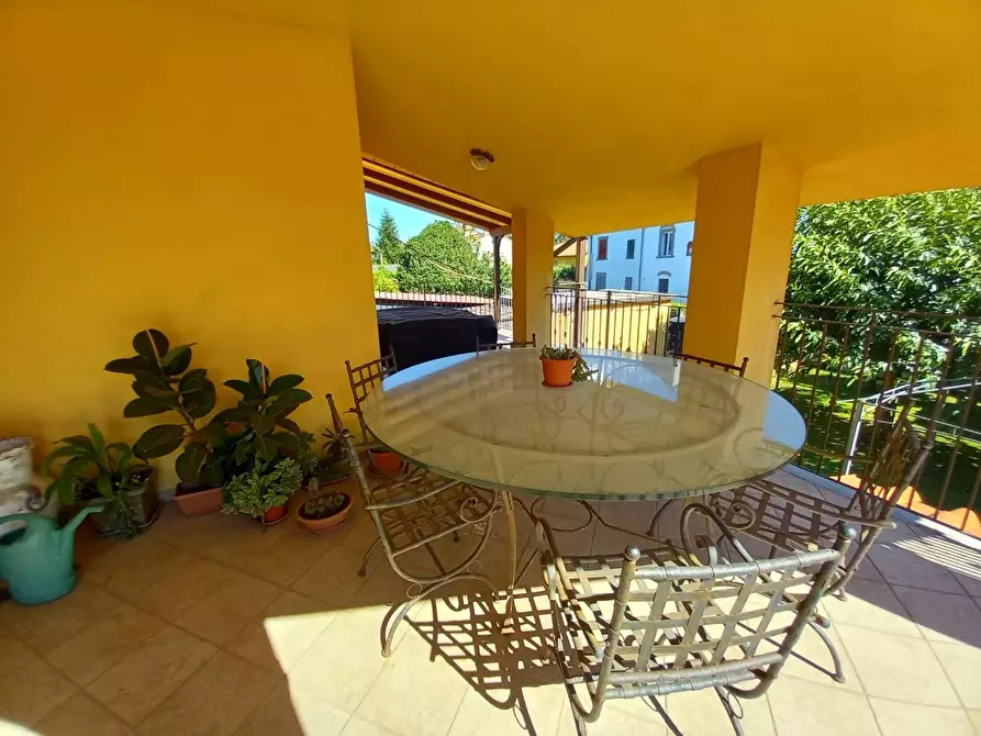 Immagine 27 di Villa in vendita  a Lucca