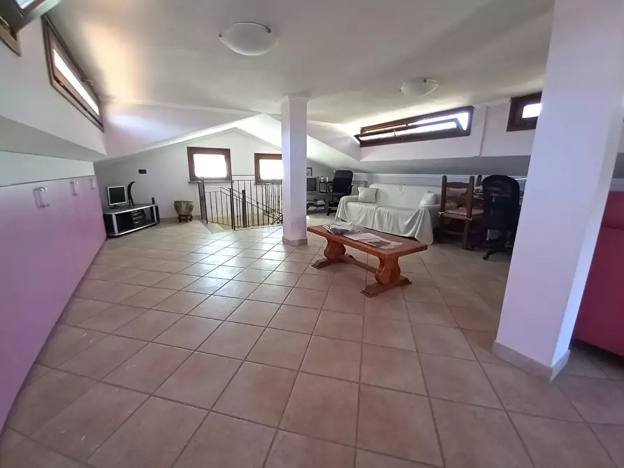 Immagine 25 di Villa in vendita  a Lucca