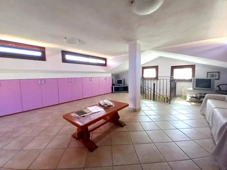 Immagine 21 di Villa in vendita  a Lucca