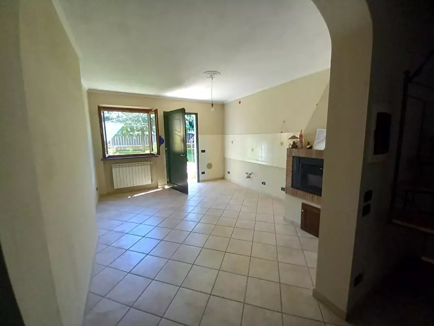 Immagine 49 di Villa in vendita  a Lucca