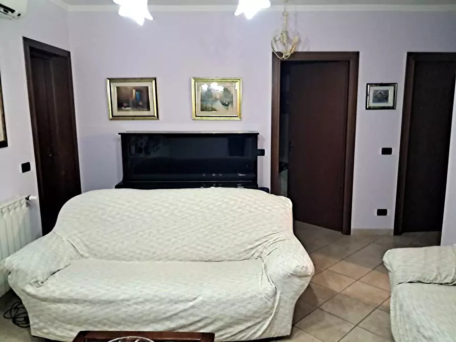 Immagine 10 di Villa in vendita  a Lucca