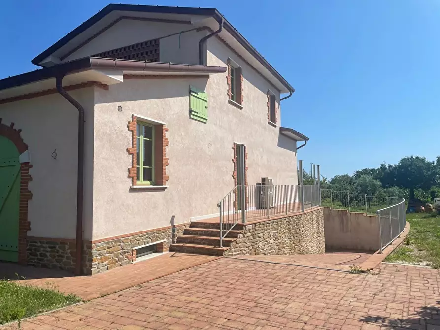 Immagine 9 di Villa in vendita  a Pietrasanta