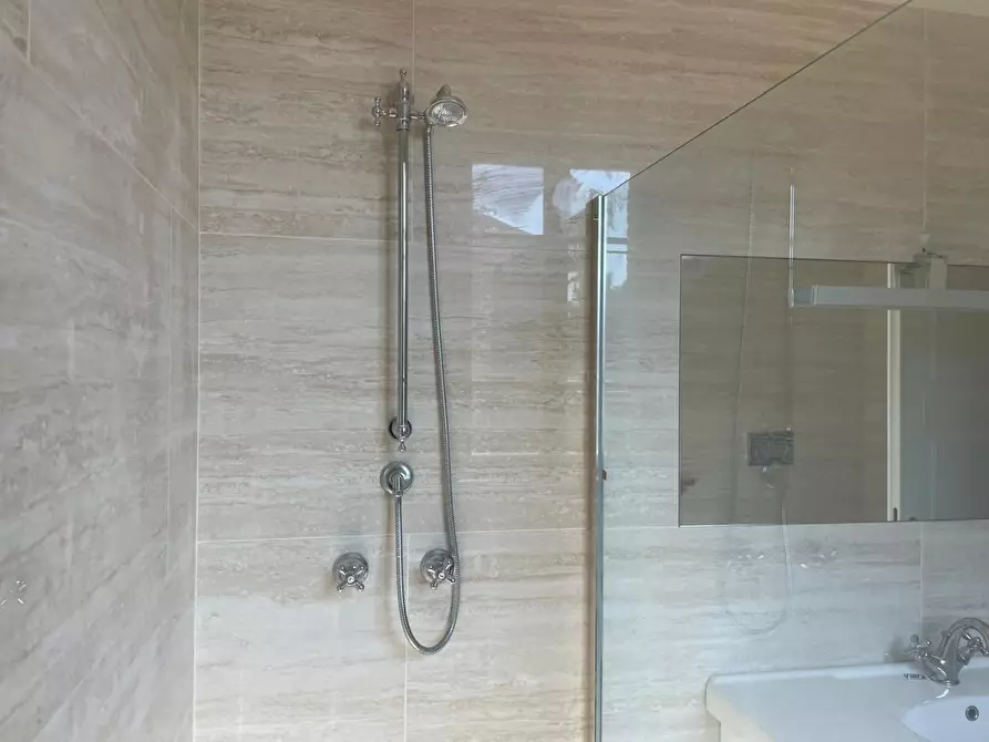 Immagine 40 di Villa in vendita  a Pietrasanta