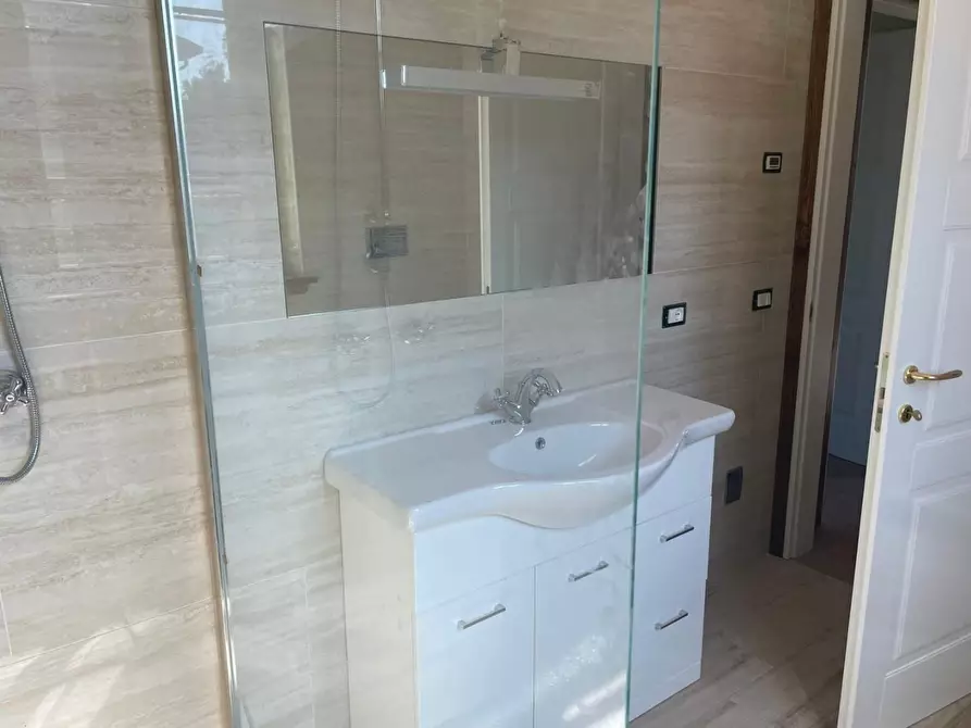 Immagine 38 di Villa in vendita  a Pietrasanta