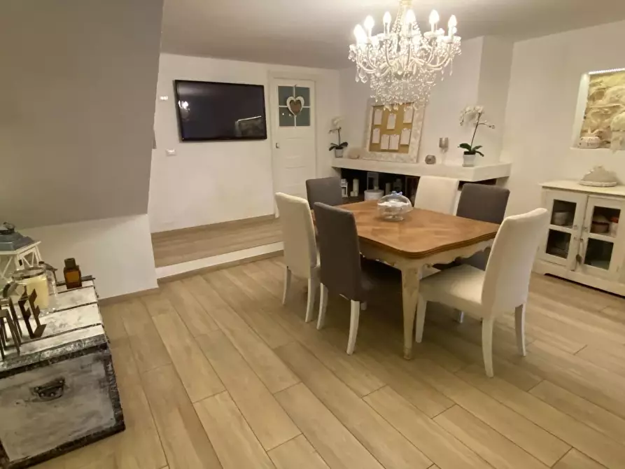 Immagine 19 di Porzione di casa in vendita  a Carrara