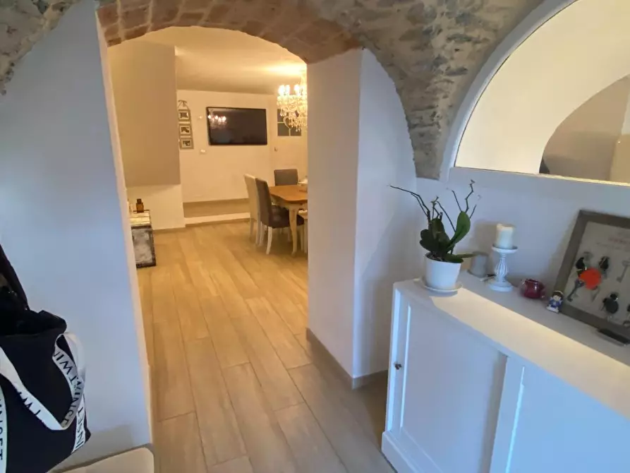 Immagine 7 di Porzione di casa in vendita  a Carrara