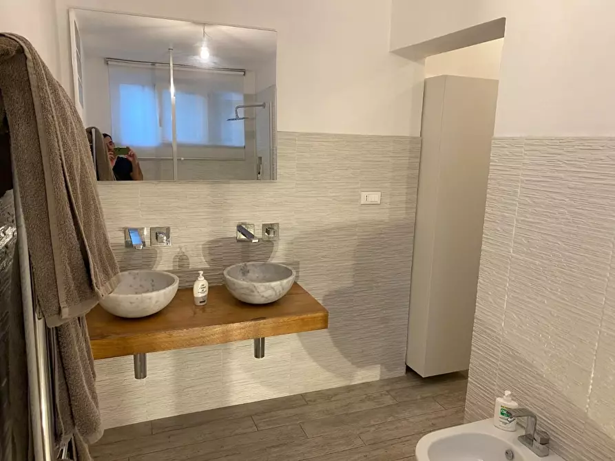 Immagine 42 di Porzione di casa in vendita  a Carrara