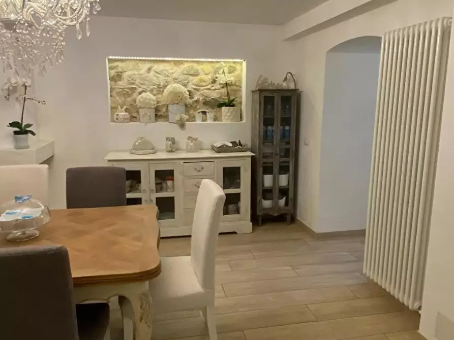 Immagine 11 di Porzione di casa in vendita  a Carrara