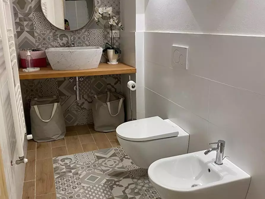 Immagine 30 di Porzione di casa in vendita  a Carrara