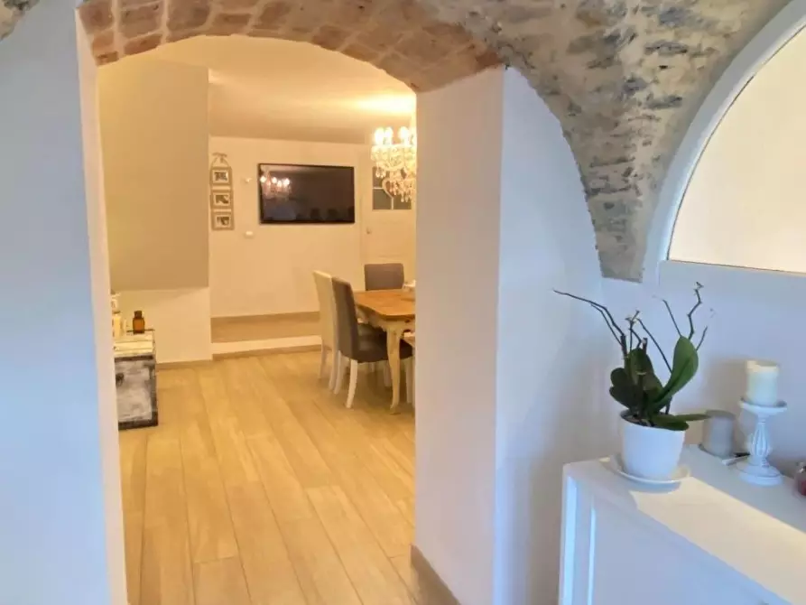 Immagine 8 di Porzione di casa in vendita  a Carrara