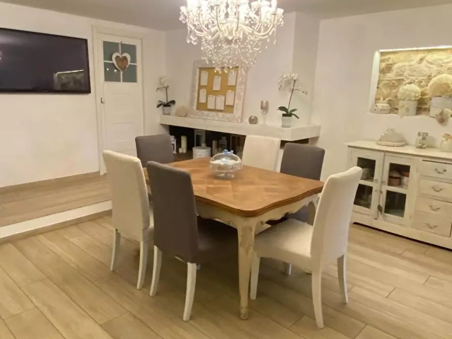 Immagine 17 di Porzione di casa in vendita  a Carrara