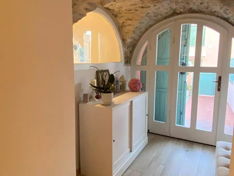 Immagine 2 di Porzione di casa in vendita  a Carrara