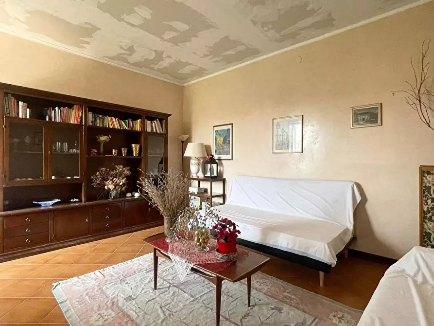 Immagine 1 di Villa in vendita  a Borgo Virgilio