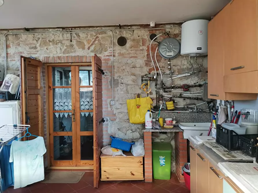 Immagine 38 di Casa colonica in vendita  a Colle Di Val D'elsa