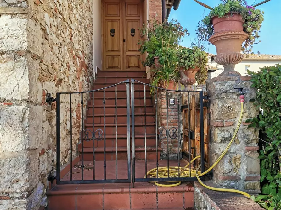 Immagine 4 di Casa colonica in vendita  a Colle Di Val D'elsa